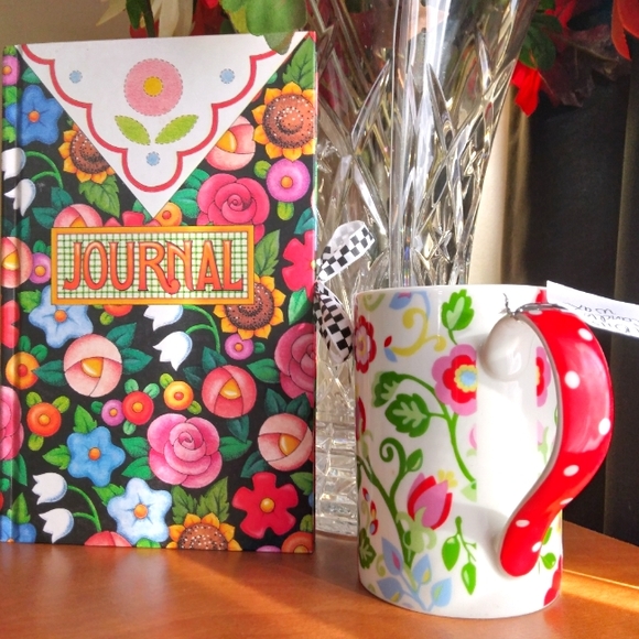 💥CLOSING Nov.1 SALE💥 Journal & Coffee Mug Scented Candle Set - Picture 2 of 9